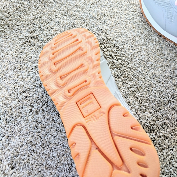 Fila Old School Forerunner Sneakers Women's Gray NWT 9 - Picture 6 of 6